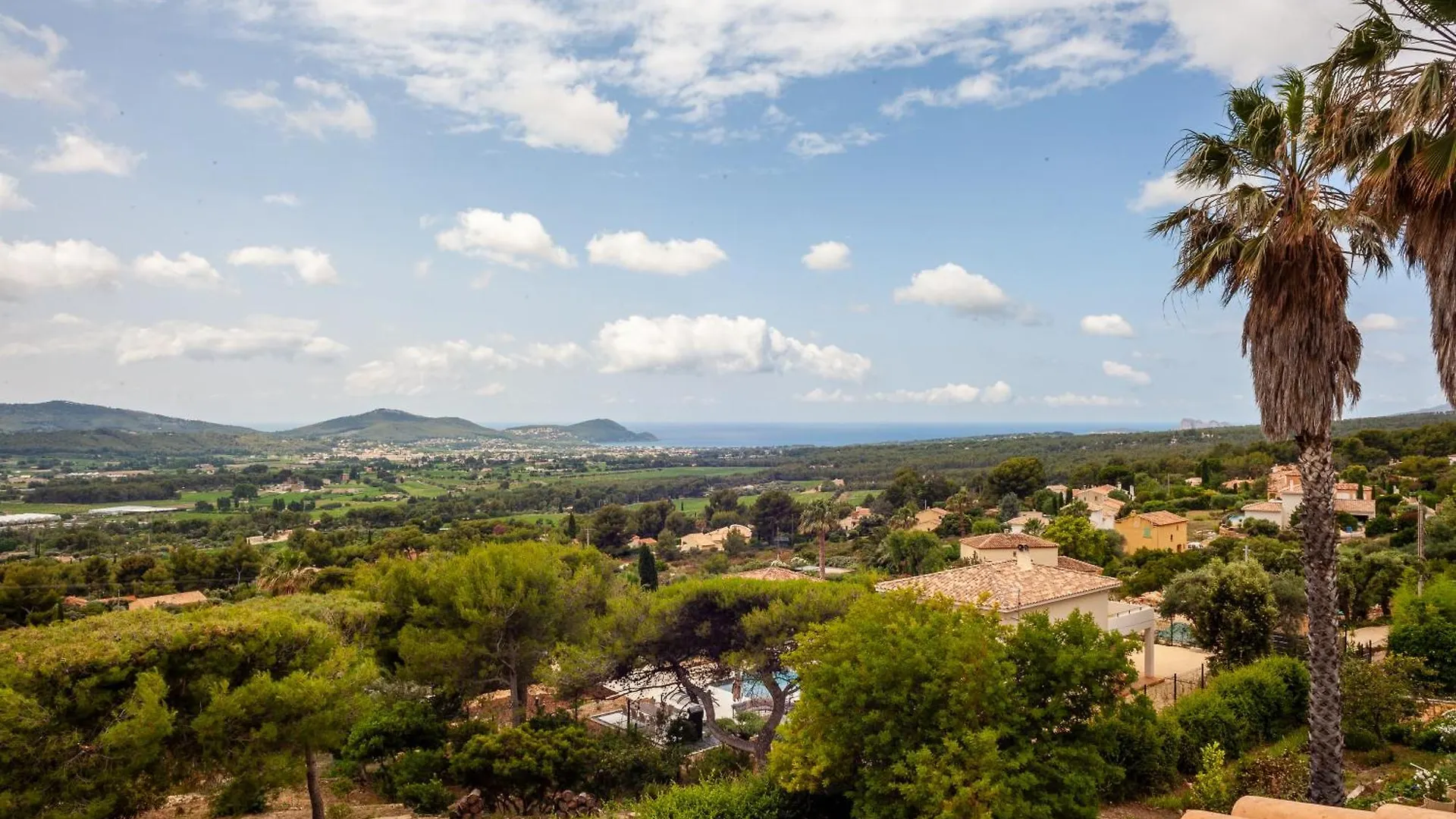 Villa Jas De Clare Laouque 0*,  France